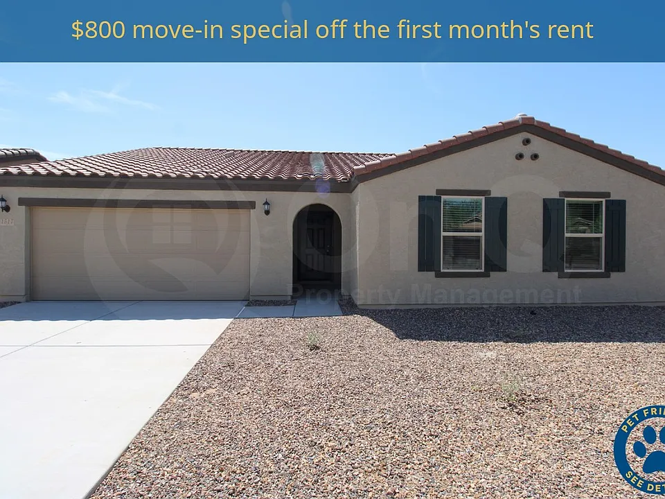 1517 E Desert Breeze Dr