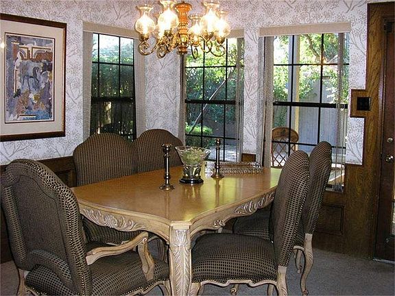4th image of 15919 River Roads Dr