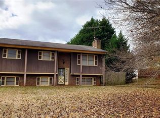 2979 Shangri La Dr, Conover, NC 28613