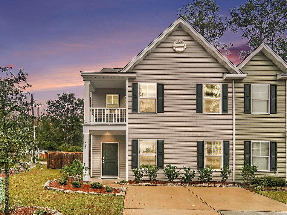 1st image of 302 Spencer Cir