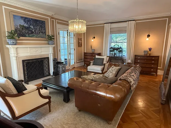 3333 Cleveland Ave NW, Washington, DC 20008