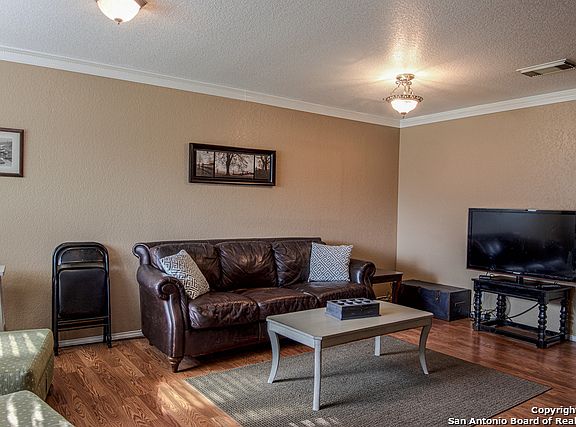 4th image of 16231 Ike Ln