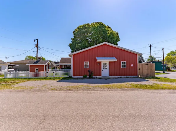 102 N Elm St, Fort Branch, IN 47648