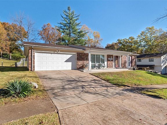 2nd image of 4953 Brookton Way