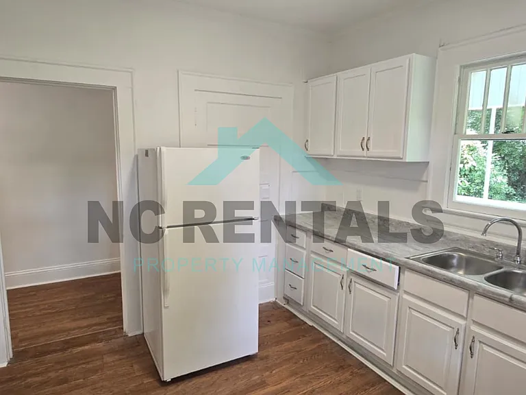 806 Long Ave — Photo 13