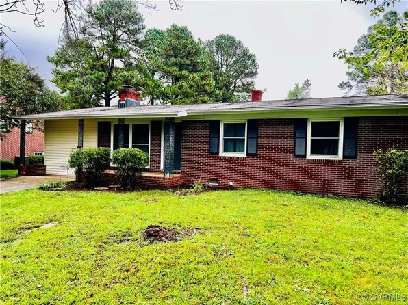 27 Ridge Rd, Blackstone, VA 23824