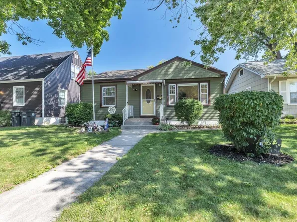 925 State St, Hobart, IN 46342