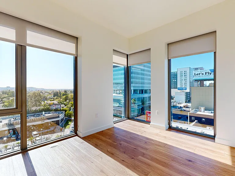 Vision on Wilshire — Photo 75