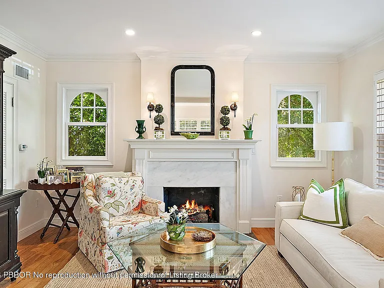 240 Seabreeze Ave — Photo 4