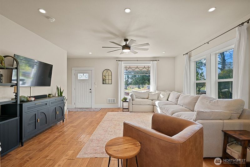 5th image of 2880 Creasey Road