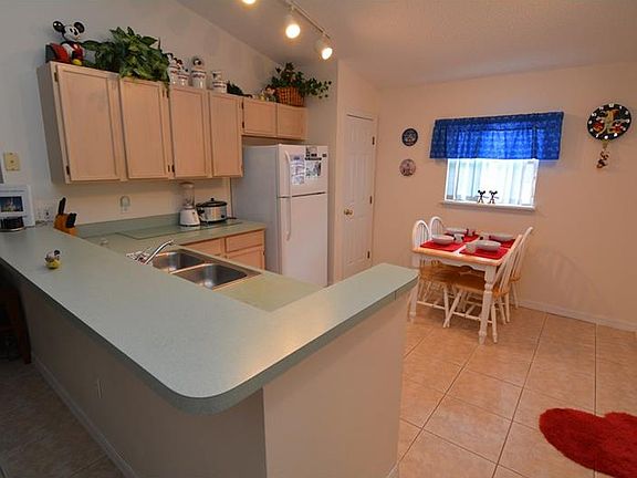 3rd image of 17405 Silver Creek Ct