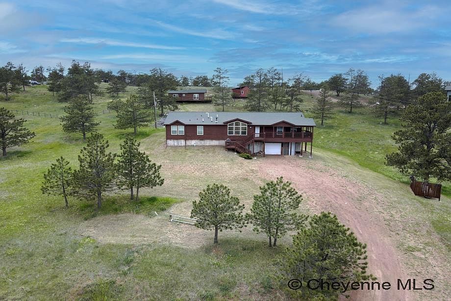 1st image of 1040 Trails End Dr