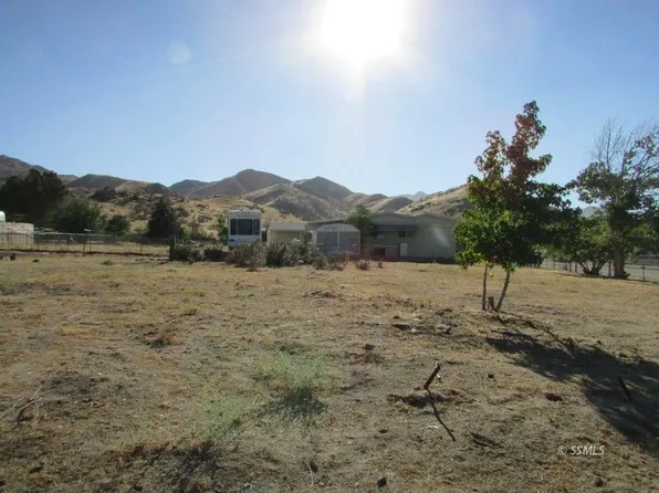 8404 Dawn Pl, Lake Isabella, CA 93240