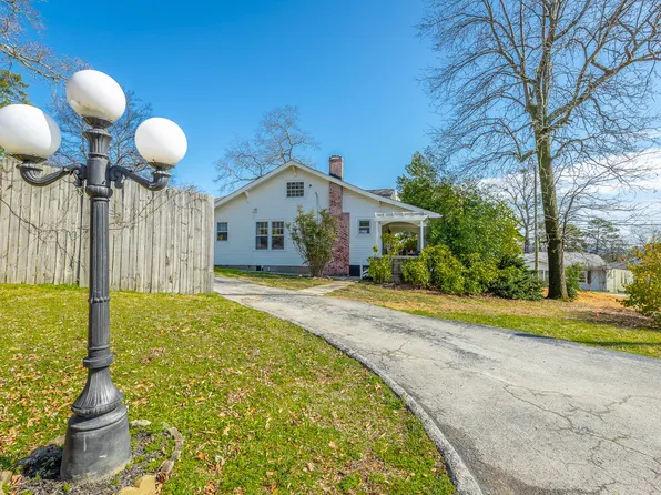 904 S Crest Rd, Chattanooga, TN 37404