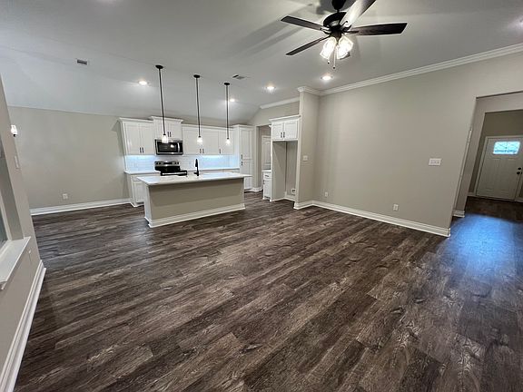 4th image of 135 Brent Ln