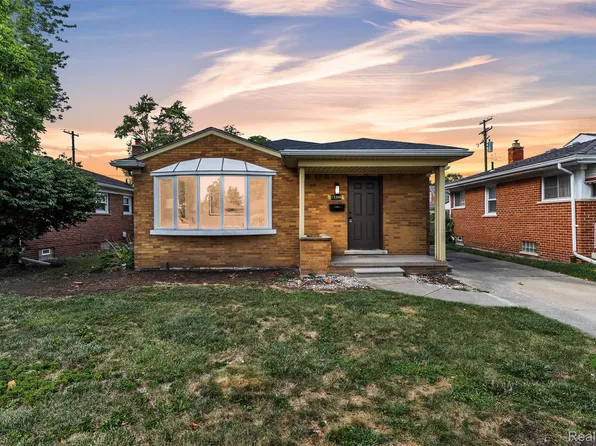 13368 Edison St, Southgate, MI 48195