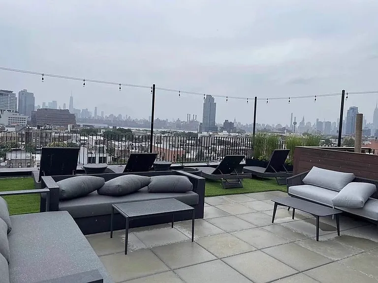 75 McGuinness Blvd #5C — Photo 8