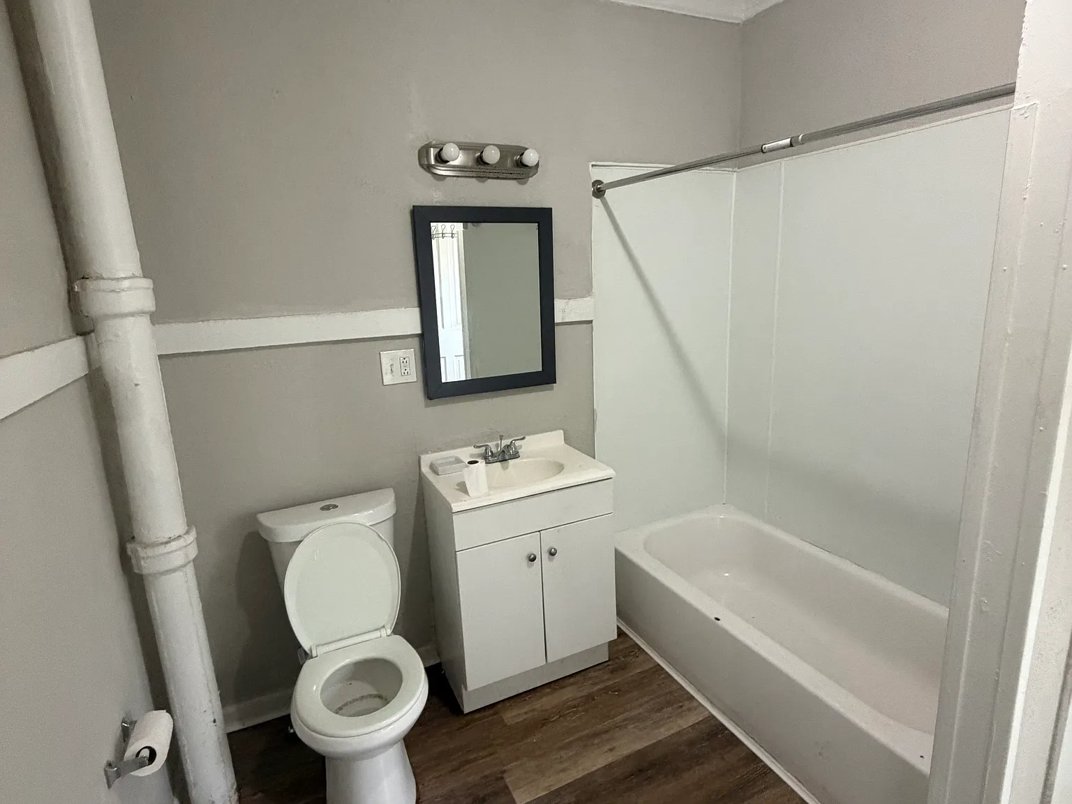 3 bed, 1082 sqft, $1,500 — Photo 4