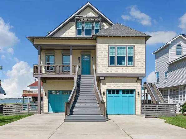 1534 Windsong Way, Tiki Island, TX 77554