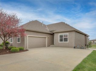 21940 W 116th Ter, Olathe, KS 66061