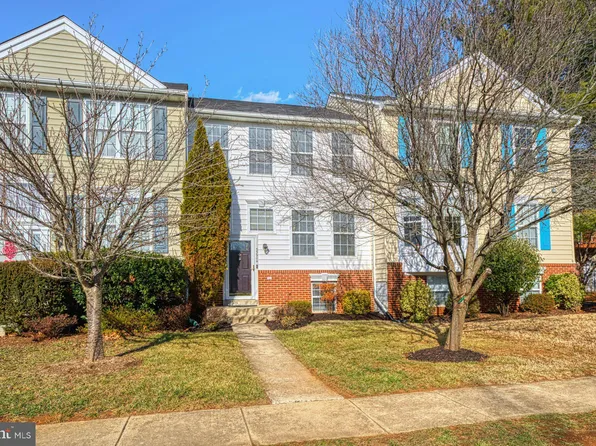 35904 Clover Ter, Round Hill, VA 20141