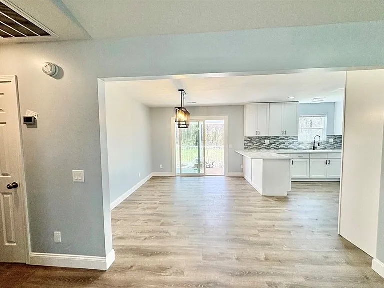 113 Aycock Dr — Photo 5