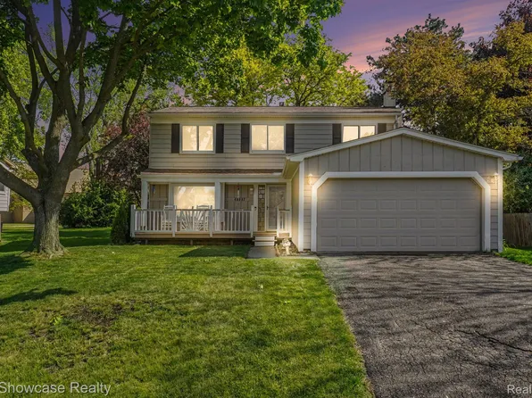 40652 Village Wood Rd, Novi, MI 48375