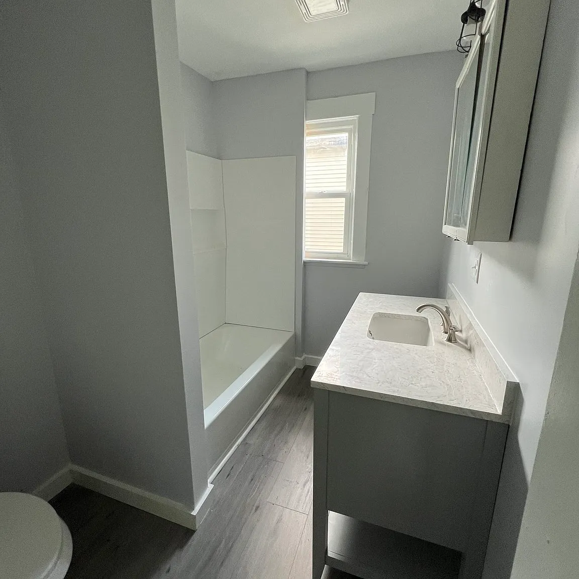 4 bed, 1.0 bath, 1200 sqft, $2,500 — Photo 3