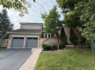 15 Kintail Ct, Ottawa, ON K2S1G8