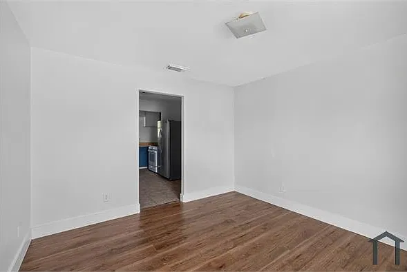 2 bed, 672 sqft, $1,000 — Photo 2