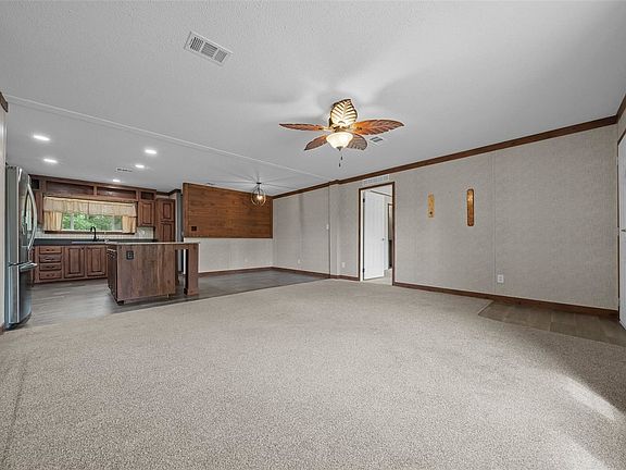 5th image of 988 NW 109th Ave