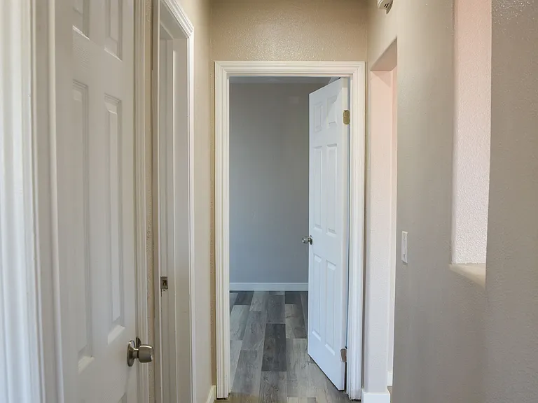 4481 Dwight St — Photo 29