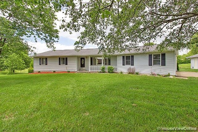1st image of 484 Shady Brook Dr