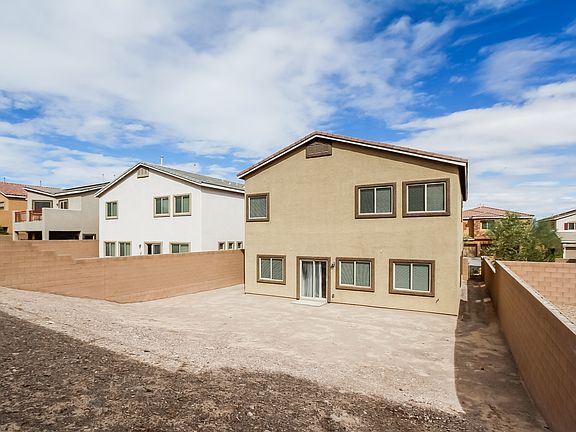 3rd image of 809 Tarbet Ave