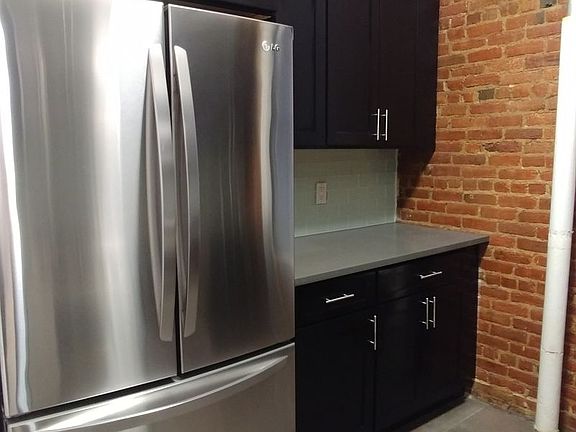 4th image of 169 W 81st St Frnt 1