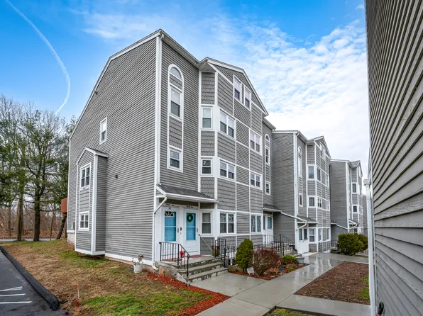 1655 North Colony Road #32, Meriden, CT 06450
