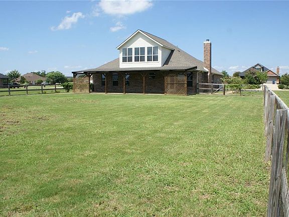 4th image of 2405 Silver Maple Dr