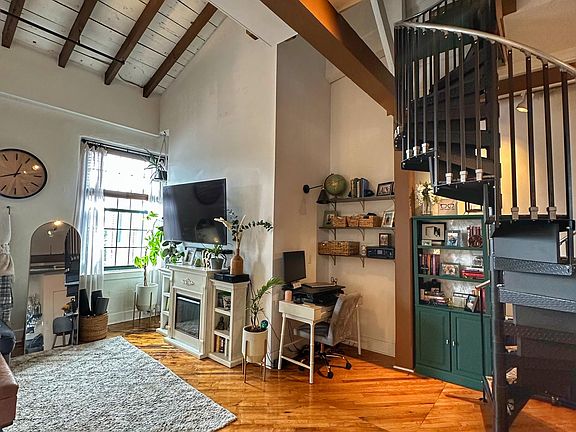 2nd image of 200 Lincoln Ave #314