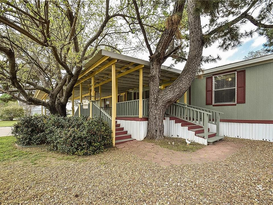 1st image of 4531 Wildwood Cir