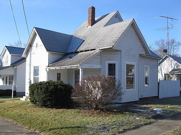 2nd image of 200 W 7th St