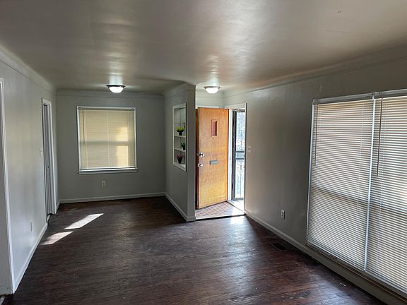 4th image of 15836 Heyden St