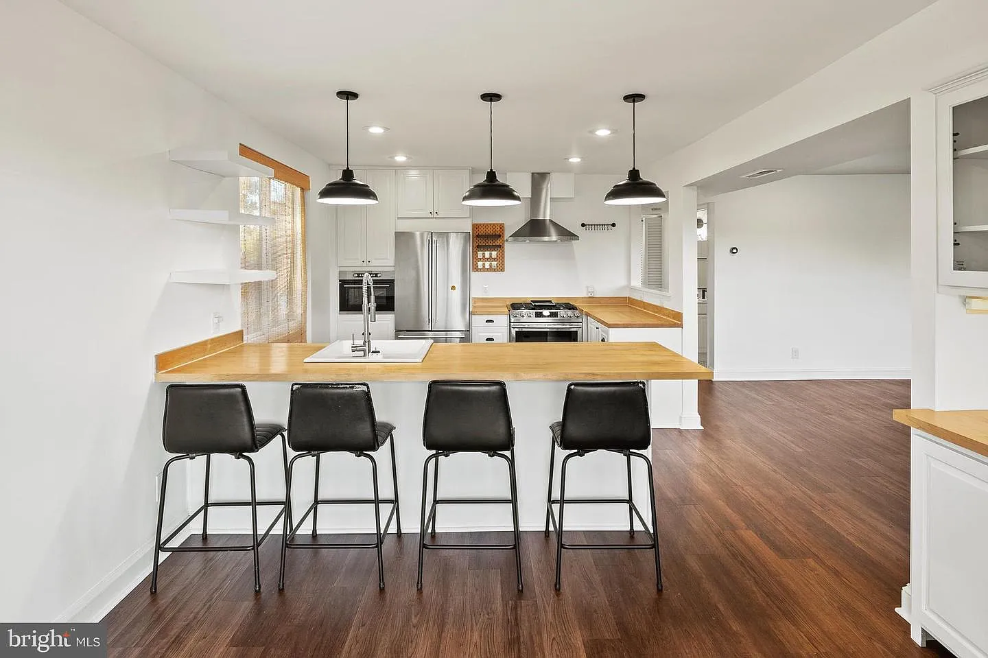 755 Fairview Ave APT D photo 1