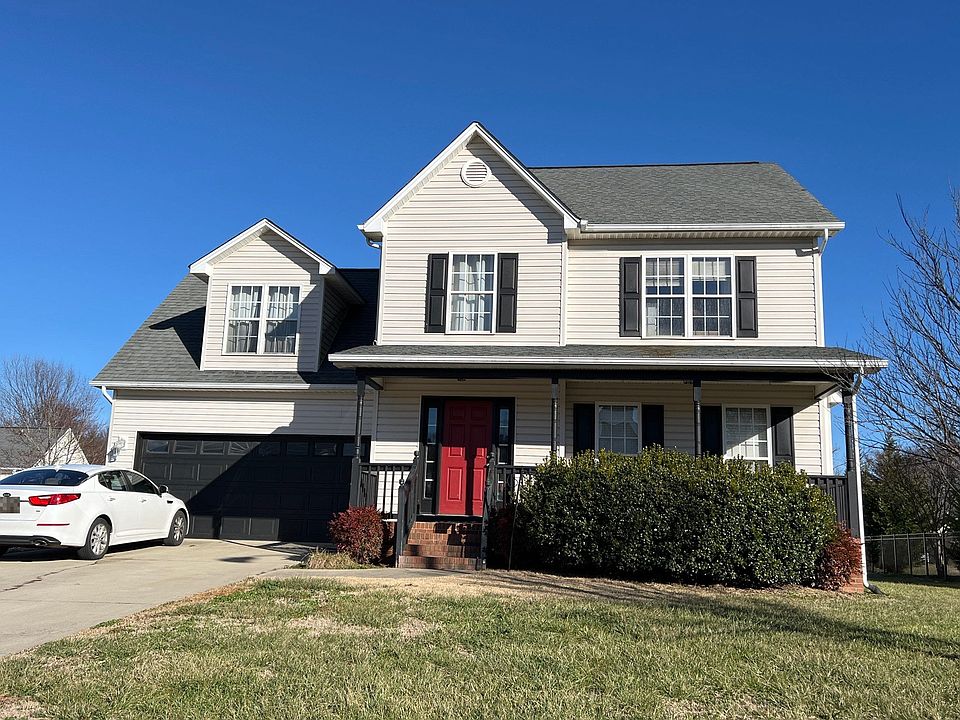1st image of 913 Ayrshire Ln