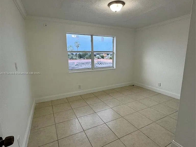 11195 SW 1st St #314 — Photo 7