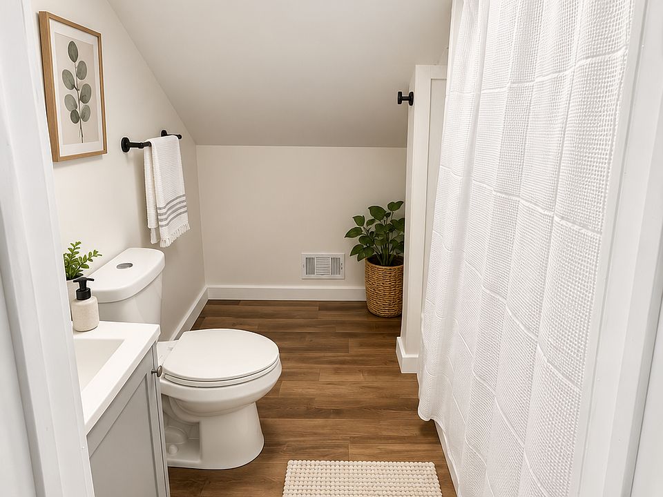 2nd image of 4564 Seebaldt St #3