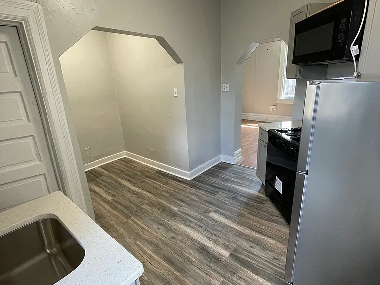 749 Hazelwood Ave #1 — Photo 1