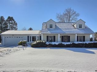 5 Otis Ct, New Freedom, PA 17349