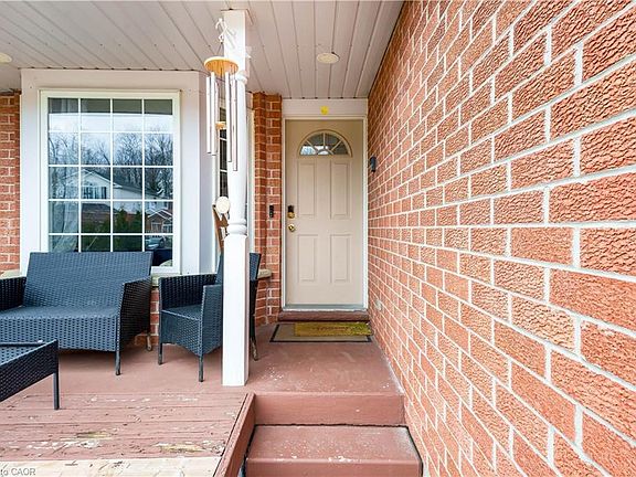 3rd image of 183 Bush Clover Cres
