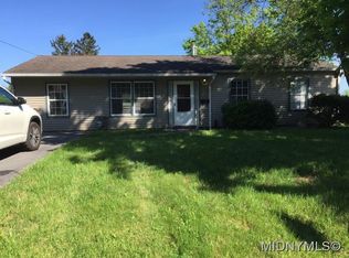 516 Deerwood Rd, Utica, NY 13502