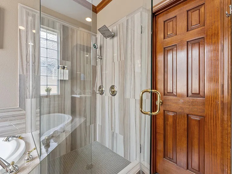 7724 Golfhill Dr — Photo 43